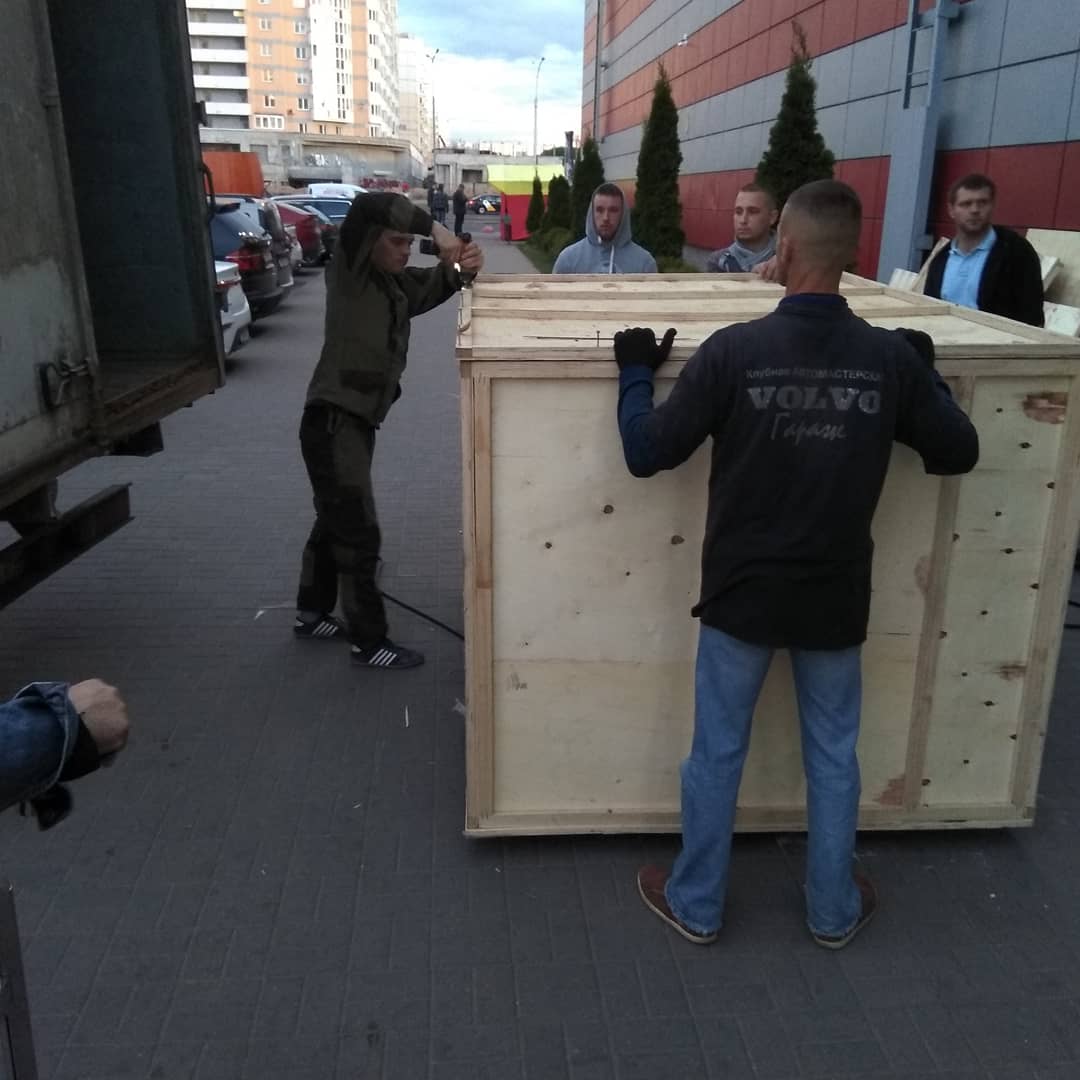 Подъём на этаж специализированного оборудования